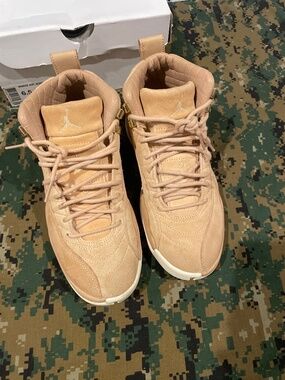 Jordan 12 retro Vachetta tan Sz W6.5 (23.5cm)